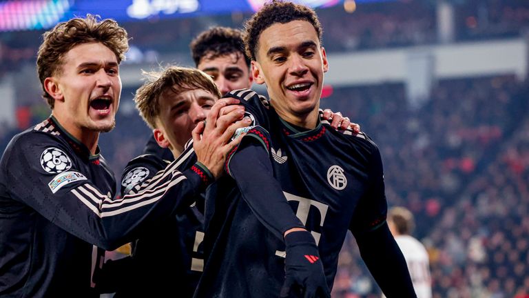 Jamal Musiala trifft bei seinem Startelf-Comeback gegen PSV Eindhoven.