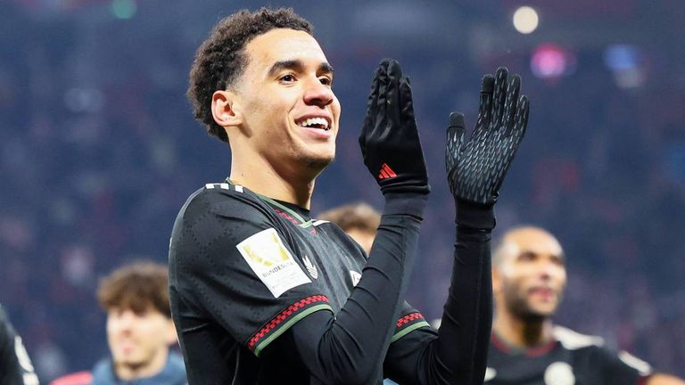 Vincent Kompany will Bayern-Superstar Jamal Musiala in kleinen Schritten zu alter Stärke heranführen. 