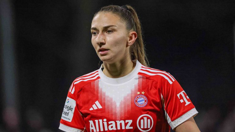 Leistungsträgerin Katharina Naschenweng wird dem FC Bayern bis 2028 erhalten bleiben.