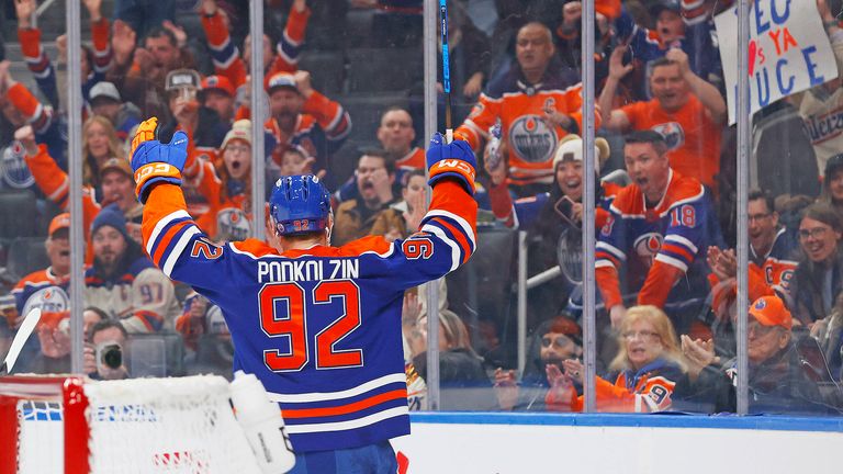 Vasily Podkolzin (Nr. 92) & die Edmonton Oilers führen ihren positiven Trend fort und schlagen die St. Louis Blues dominant mit 5:0.
