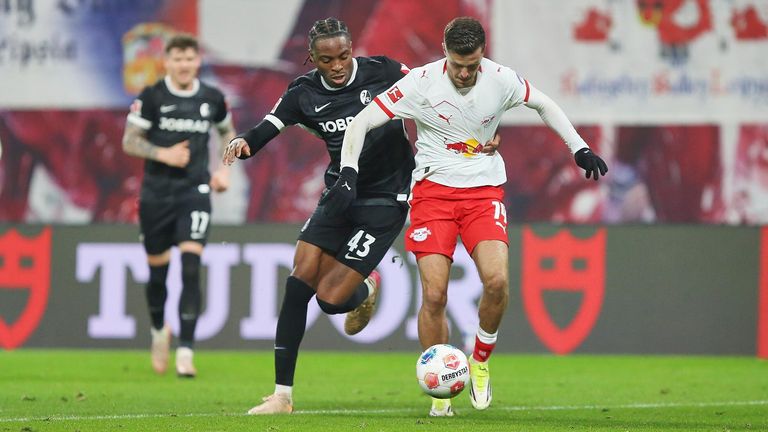 Bruno Ogbus (l.) bleibt dem SC erhalten.