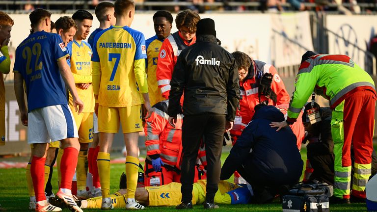 Große Sorgen um Paderborn-Verteidiger Calvin Brackelmann.