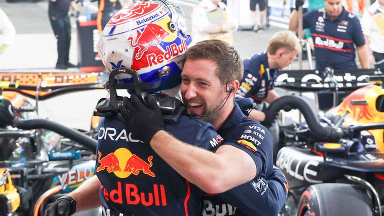 Max Verstappens Chefmechaniker Matt Caller (r.) verlässt Red Bull gen Audi. Sein Zwillingsbruder Jon Caller übernimmt.