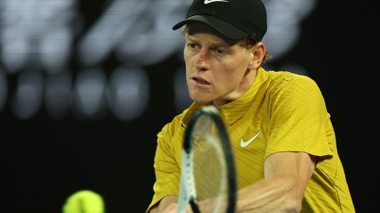 Jannik Sinner kämpfte sich durch körperliche Probleme und Hitze zum Achtelfinal-Einzug