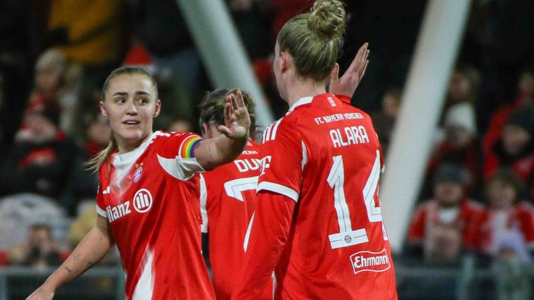 Georgia Stanway (l.) wird den Vertrag beim FC Bayern nicht verlängern