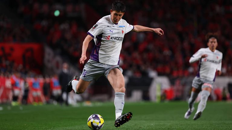 Taichi Hara trägt künftig das Trikot des FC St. Pauli.
