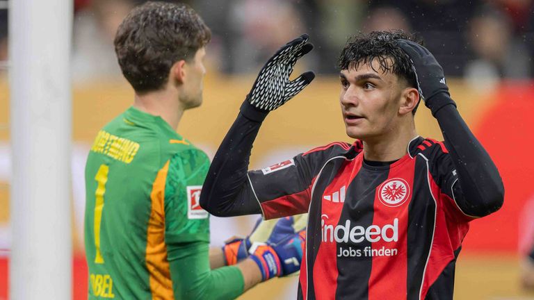 Can Uzun wird Eintracht Frankfurt mit einer muskulären Verletzung fehlen.