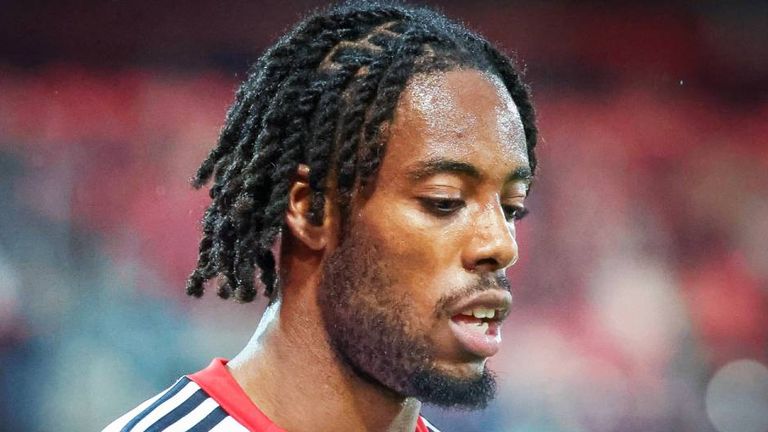 Elye Wahi verlässt die SGE nun offiziell. 