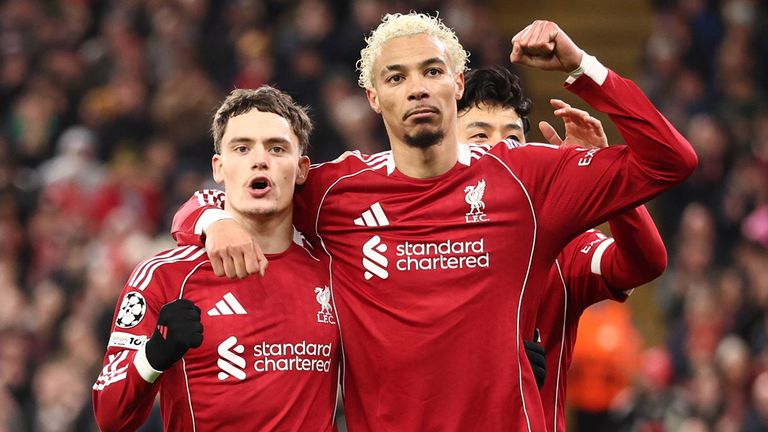 Florian Wirtz (li.) und Hugo Ekitike führten die Reds zum Dreier gegen Newcastle.