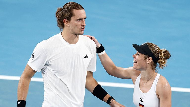 Alexander Zverev (l.) mit seiner Doppel-Partnerin Laura Siegemund beim United Cup.