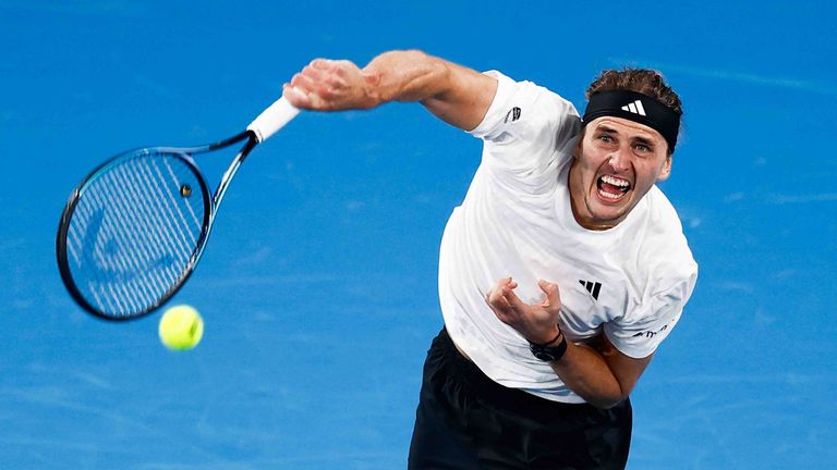 Alexander Zverev hatte Probleme mit den starken Aufschlägen seines polnischen Kontrahenten.