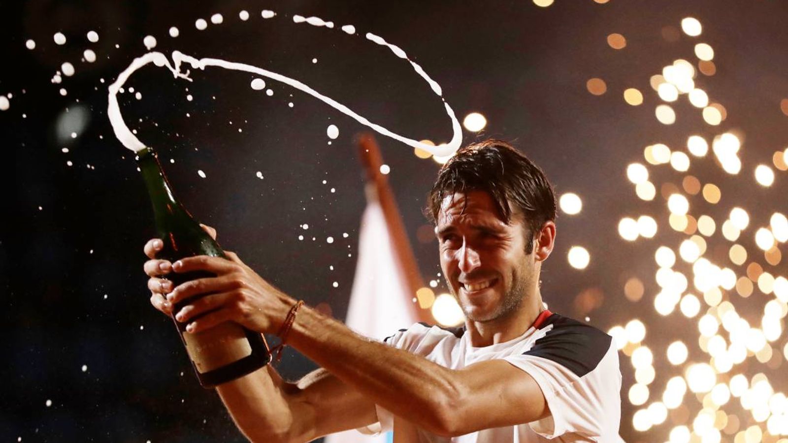 Tomas Etcheverry gewinnt ATP-Turnier in Rio nach Marathon-Tag | Tennis ...