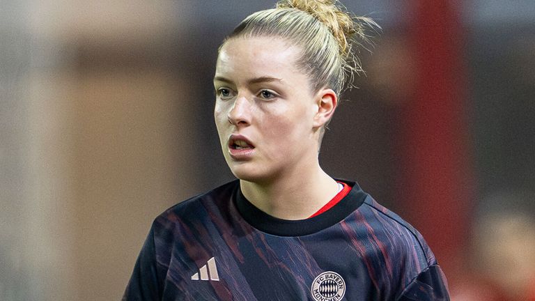 Alara Sehitler fehlt den Bayern-Frauen "mehrere Wochen" mit einem Kreuzbandteilriss.