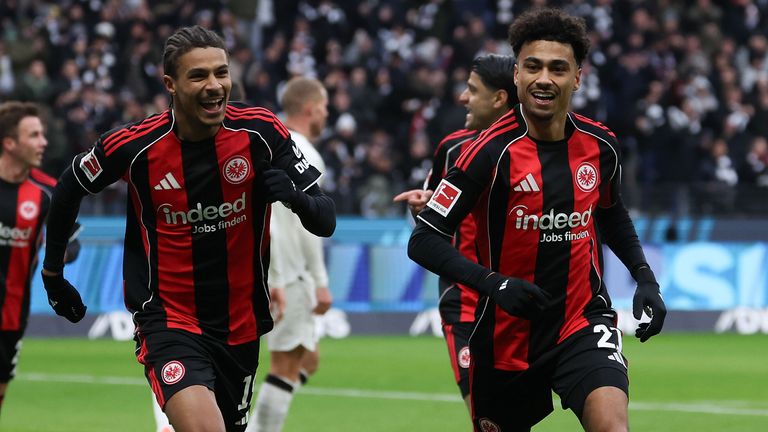 Jean-Matteo Bahoya und Torschütze Nathaniel Brown setzen in der ersten Halbzeit die Akzente.