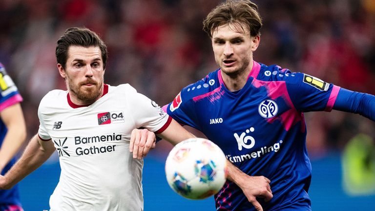 Bayer 04 Leverkusen gegen den 1. FSV Mainz 05.