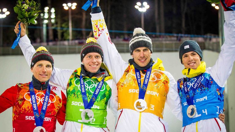 Erik Lesser, Daniel Böhm, Arnd Peiffer und Simon Schempp gewinnen 2014 die Silbermedaille - zwölf Jahre später wird sie zu Gold.