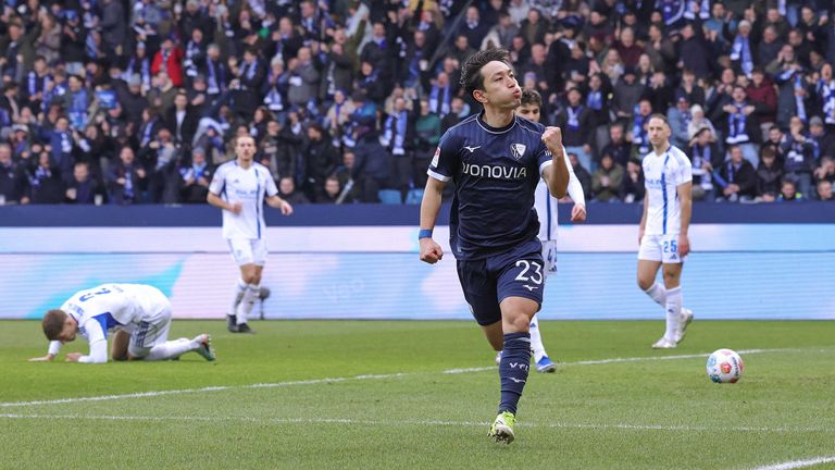 Koji Miyoshi jubelt nach seinem Führungstreffer gegen Schalke. Am Freitag trifft Bochum auf Münster. 
