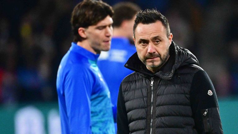 Olympique Marseille trennt sich von Roberto De Zerbi (r.).