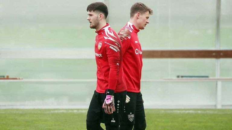 Dennis Seimen (l.) und Alexander Nübel während eines gemeinsamen Trainings in Stuttgart.