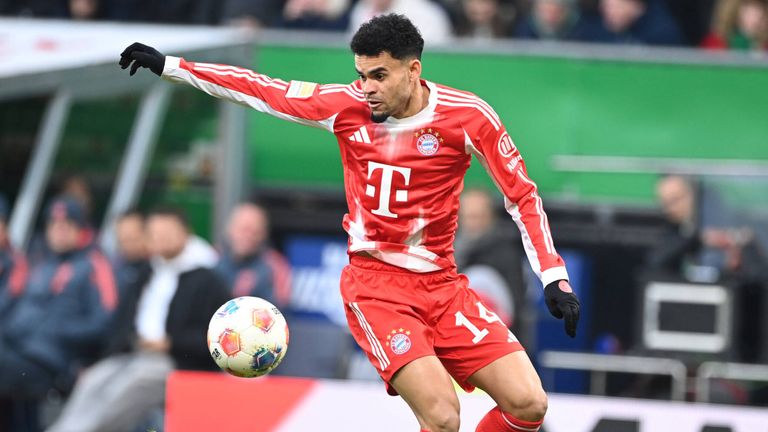 Zaubert mit dem Ball am Fuß: Luis Diaz.