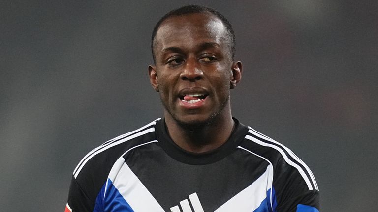 Jean-Luc Dompe bleibt vorerst vom Spielbetrieb suspendiert.