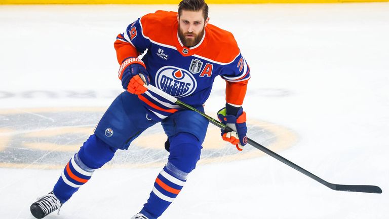 Leon Draisaitl könnte sich vorstellen, seine ruhmreiche Karriere in der DEL zu beenden. 