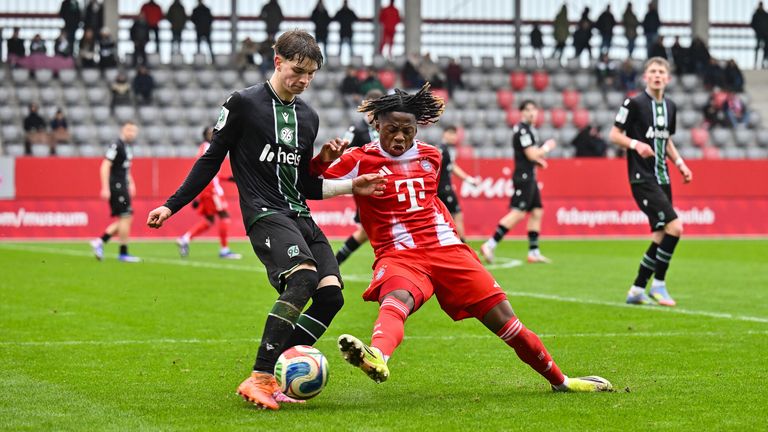 Die U19 vom FC Bayern empfängt am Samstag die U19 von Borussia Mönchengladbach - LIVE im Stream auf skysport.de.