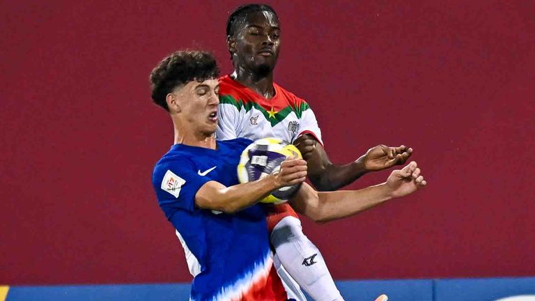 Pedro Guimaraes (li.) hier bei der U17-WM für die USA am Ball.