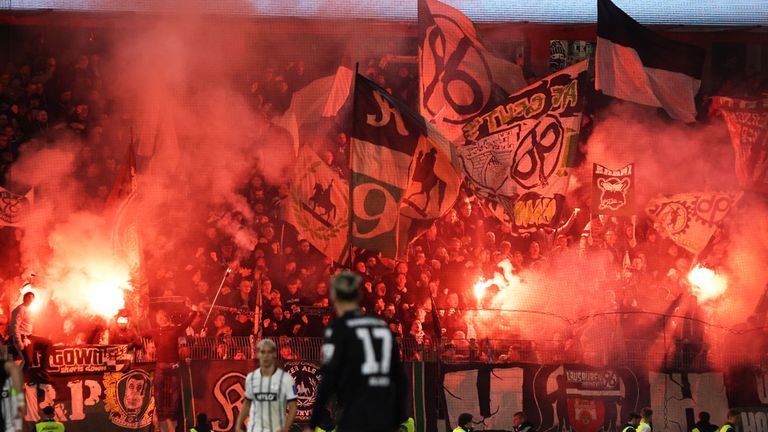 Hannover 96 wird neben Dynamo Dresden und Werder Bremen zum DFB wegen Fehlverhalten zur Kasse gebeten.