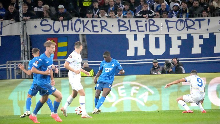 Die Ultra-Szene der TSG Hoffenheim ist negativ gegenüber Sport-Geschäftsführer Andreas Schicker eingestellt. Fotoquelle: Hasan Bratic