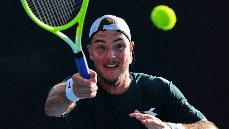 Jan-Lennard Struff scheidet in Dubai in der ersten Runde aus.