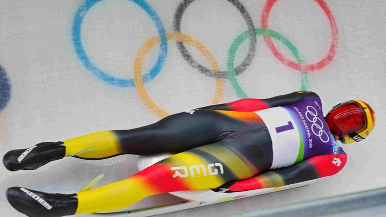 Max Langenhan gewinnt die erste Goldmedaille für Deutschland bei den Olympischen Winterspielen in Milano & Cortina.