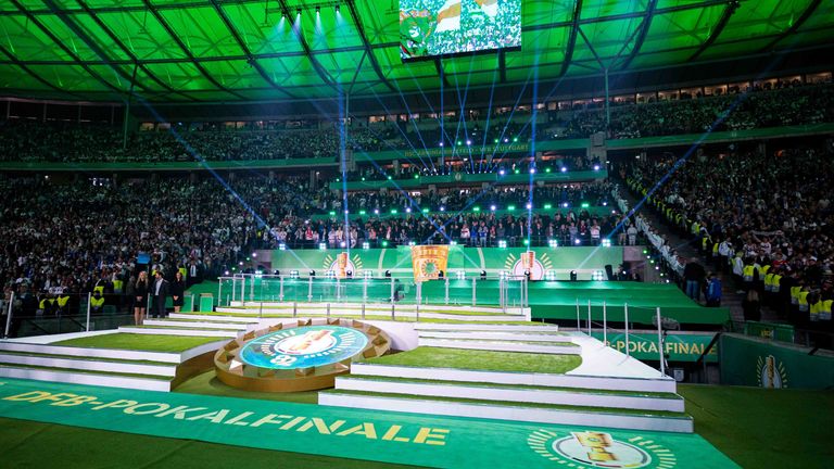 Auch in den nächsten Jahren wird die Siegerehrung des DFB-Pokals in Berlin stattfinden.