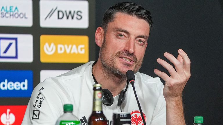 Albert Riera präsentierte bei der Vorstellung als neuer Trainer von Eintracht Frankfurt seine klare Vision.