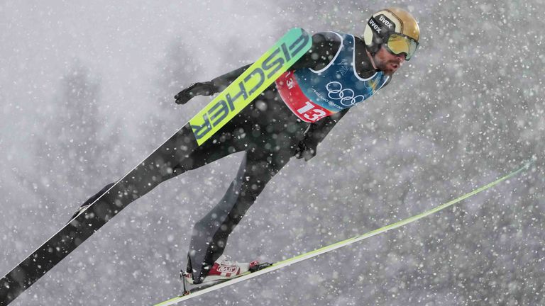 Johannes Rydzek landet bei der Skiflug-Premiere auf dem Podium.