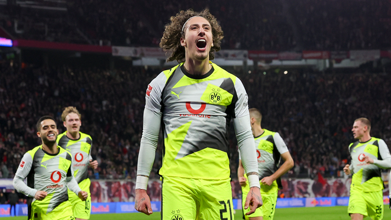 Fabio Silva (mitte) sichert dem BVB kurz vor Schluss noch den Ausgleich gegen Leipzig. Am Samstag kommt es zum Klassiker gegen Bayern. 