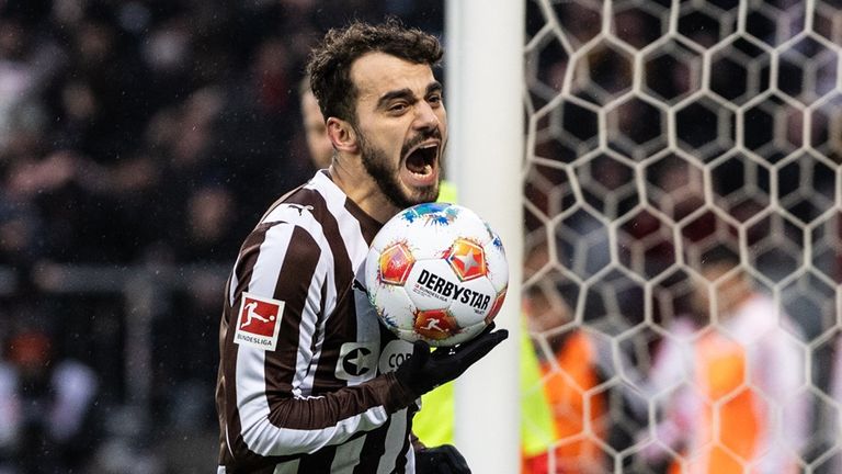 St. Pauli feiert wichtigen Heimsieg gegen den VfB Stuttgart.