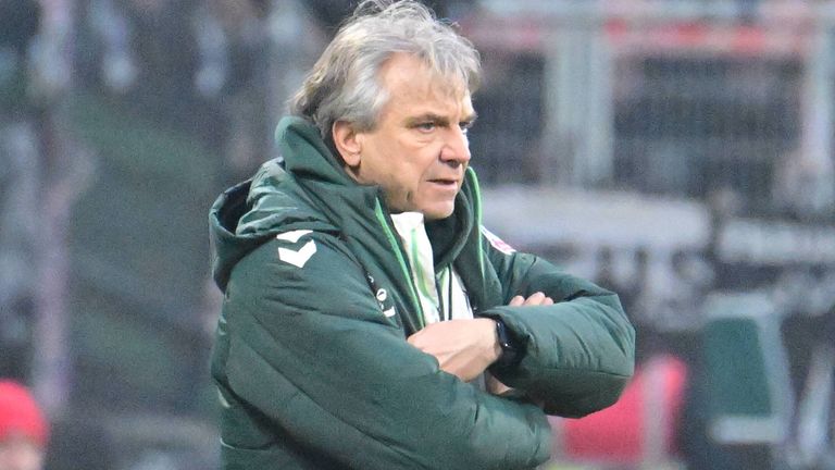 Horst Steffen ist nicht länger Trainer von Werder Bremen. 