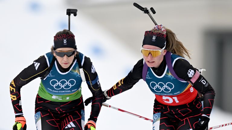 Julia Tannheimer (r)  wechselt auf Franziska Preuss.