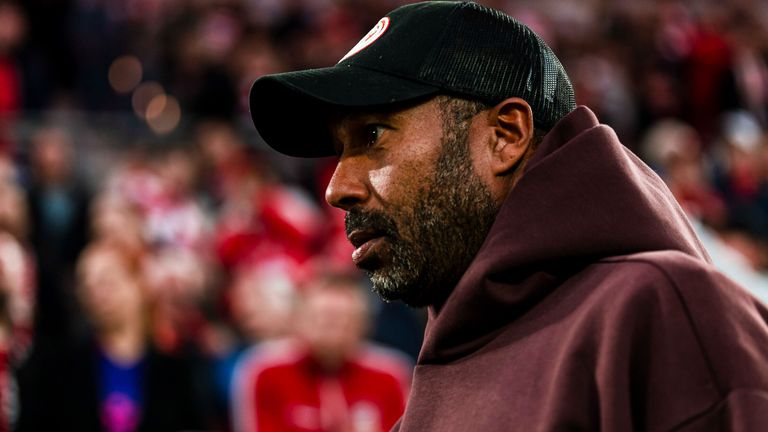 Ex-HSV-Coach Daniel Thioune soll Werder Bremen retten.