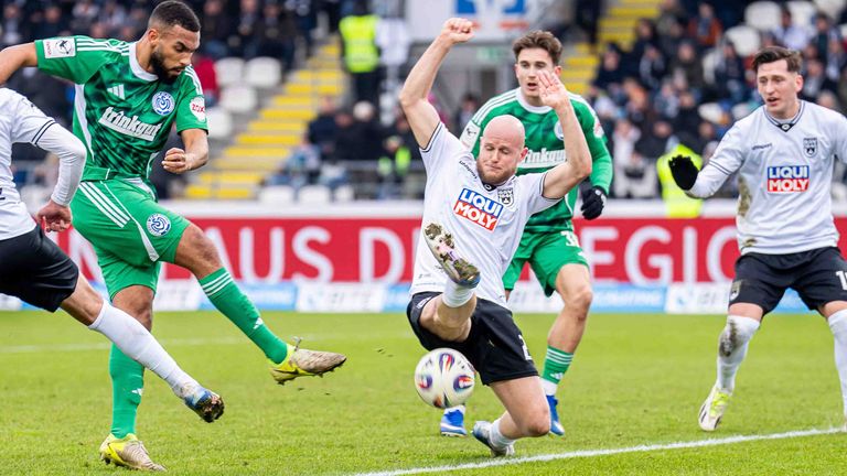 Kein Durchkommen! Der MSV Duisburg kam bei Kellerkind Ulm nicht zum Torerfolg.