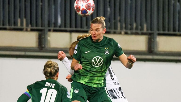 Die Frauen des VfL Wolfsburg müssen fürs Topspiel unter anderem auf Alexandra Popp verzichten.
