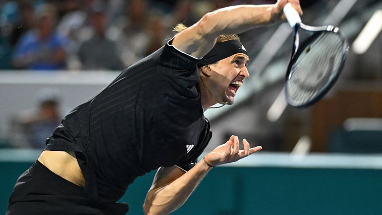 Alexander Zverev steht beim ATP-Masters in Miami in der dritten Runde.