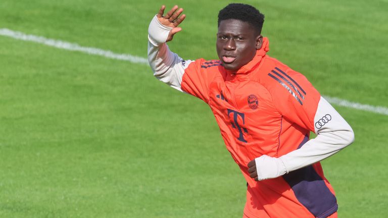 Bara Sapoko Ndiaye verletzte sich im Training an der Säbener Straße.