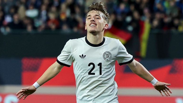 Lennart Karl wurde von Julian Nagelsmann erstmal für die deutsche A-Nationalmannschaft nominiert.