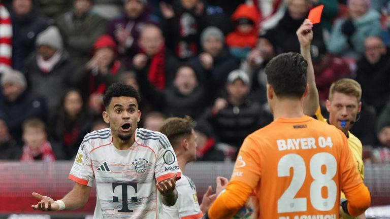 Der Platzverweis gegen Luis Diaz (l.) sorgte für viel Diskussionsstoff.