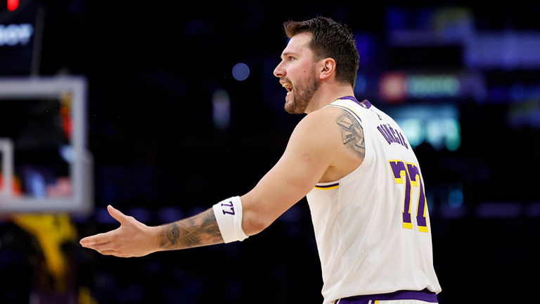 Luka Doncic unterlag mit seinen Lakers zuletzt gegen die Nicks. HEUTE trifft LA auf die Minnesota Timberwolves. 