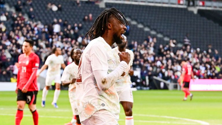 Evan Guessand schießt das erste Tor eines 4:0 Sieges für die Elfenbeinküste gegen Südkorea.