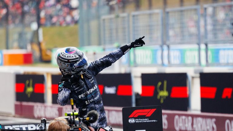 Andrea Kimi Antonelli (Mercedes) sichert sich in Suzuka seinen zweiten Saisonsieg. 