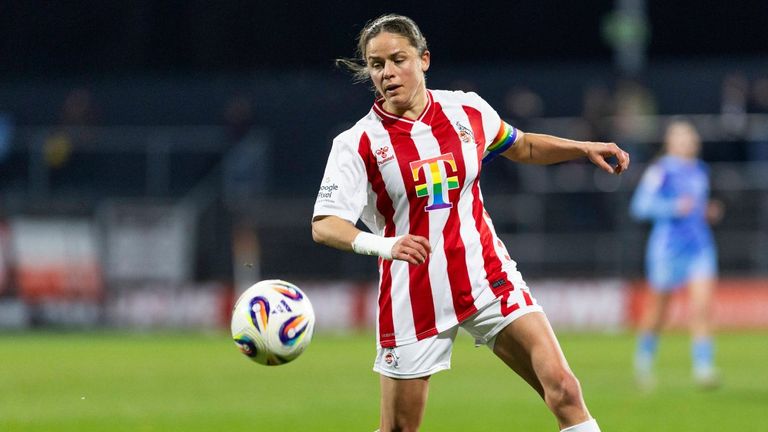 Die Österreicherin spielt seit 2024 beim FC Köln.